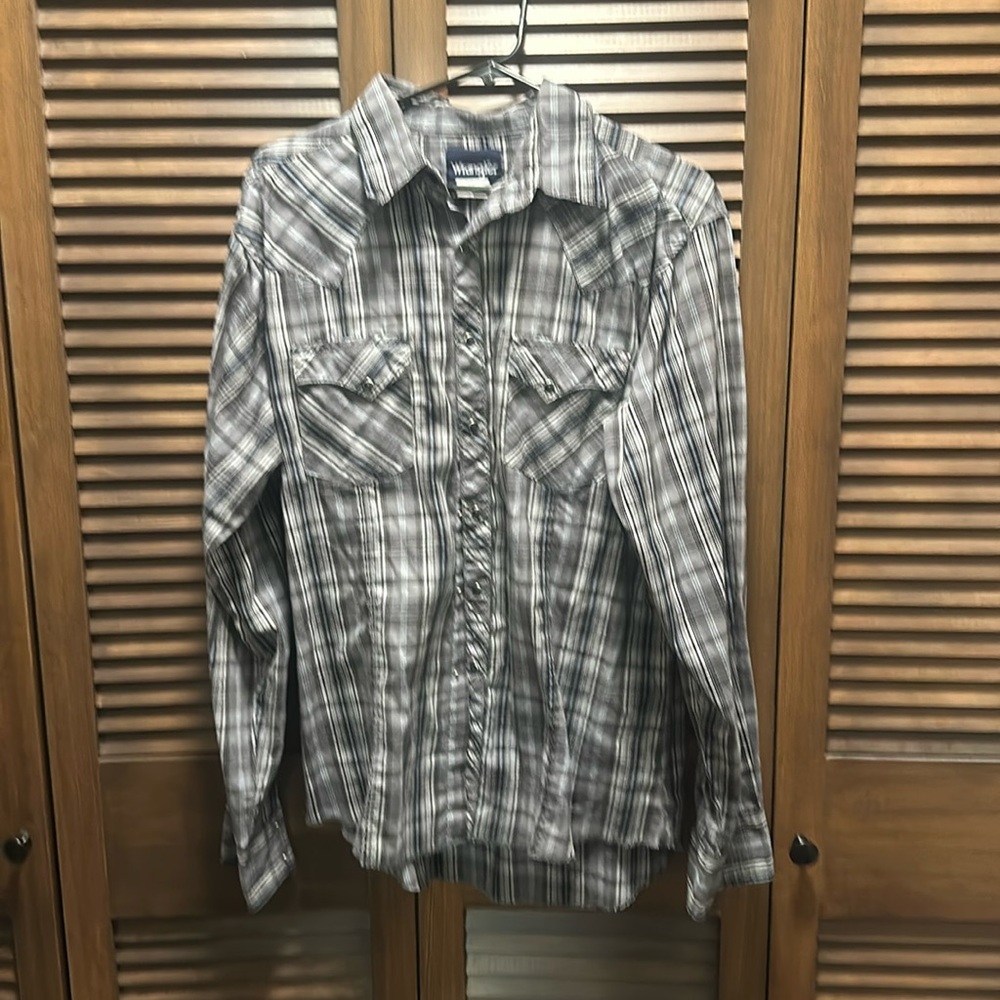 Wrangler shirt pearl snaps
